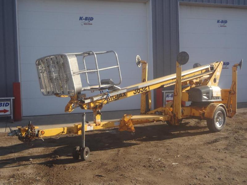 lot 1 image: 2007 Bil-Jax 3632T Towable Aerial L...