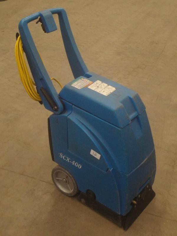 lot 12 image: Advance SCX-400 120Volt Carpet Extr...