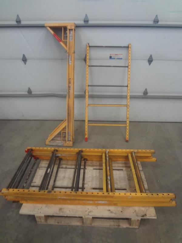 lot 30 image: Bil-Jax Scaffolding Lot (6) Uprigh...