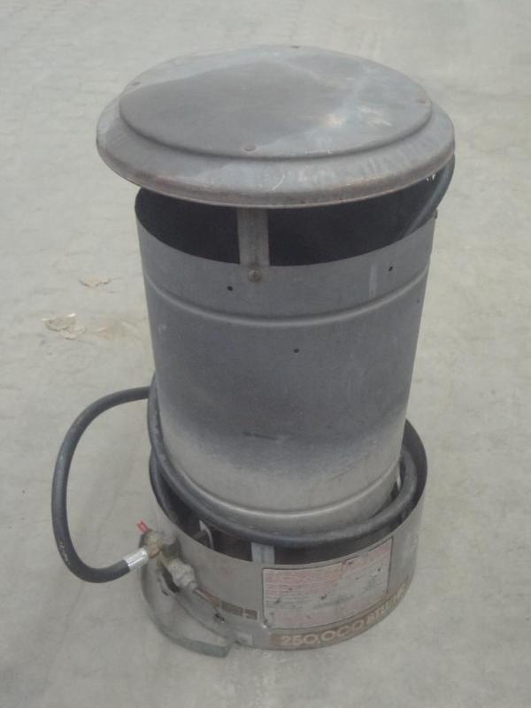 lot 40 image: 250000 BTU LP Heater, Hose Included...