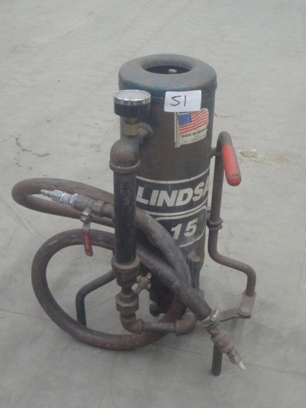 lot 51 image: Lindsay 15# Sand Blaster With Hose...