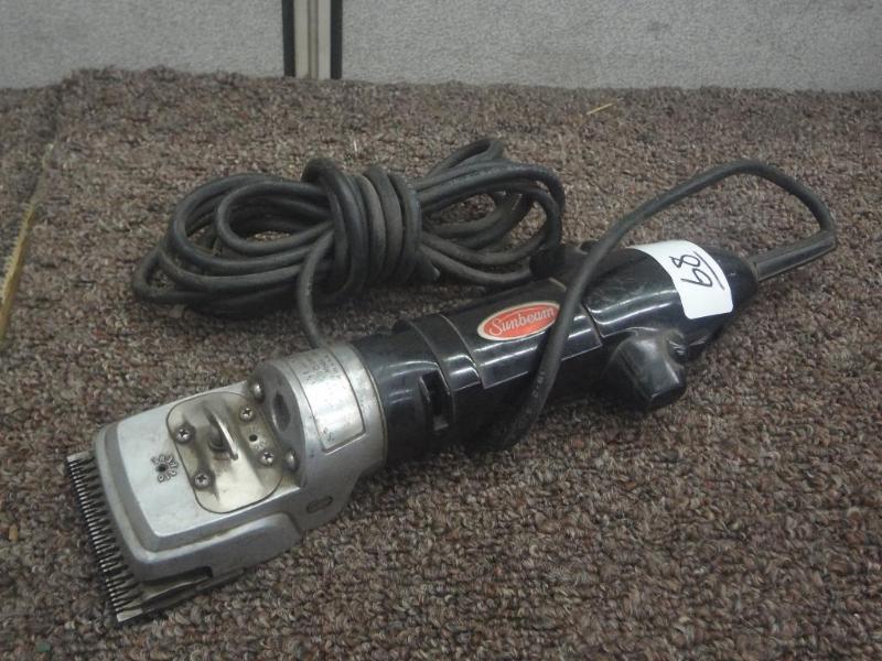 lot 68 image: Sunbeam 115Volt Electric Shears...