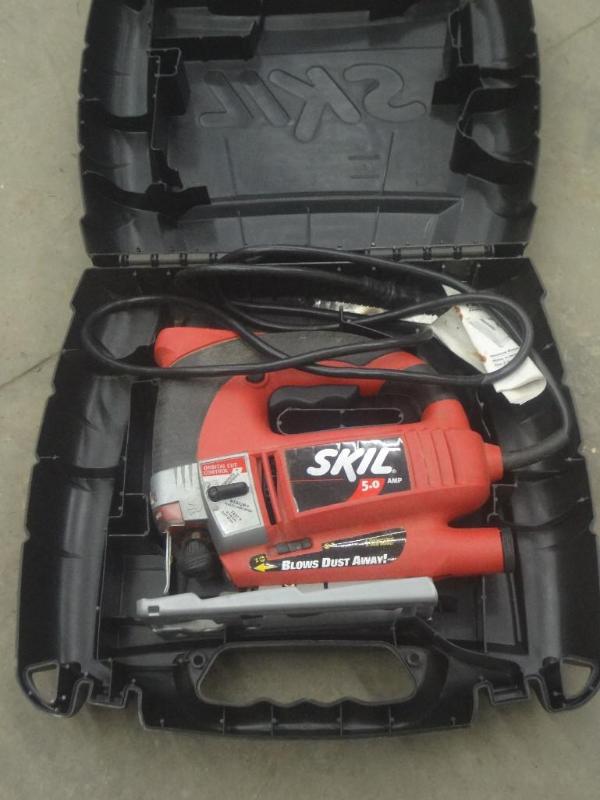 lot 72 image: Skil 5Amp Jig-Saw With Case, Like N...