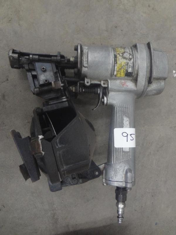 lot 95 image: Hitachi Pneumatic Coil Roofing Nail...