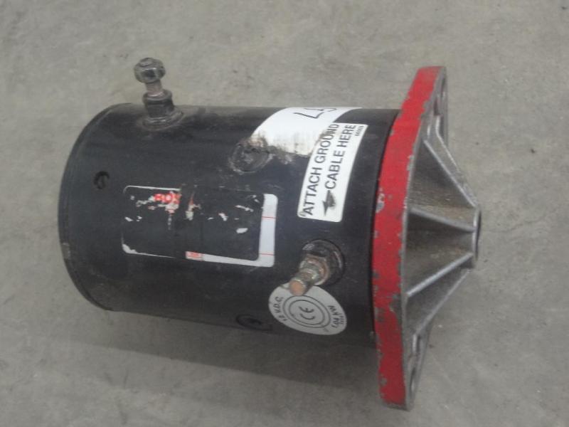 lot 97 image: Western Electric Hydraulic Snow Plo...
