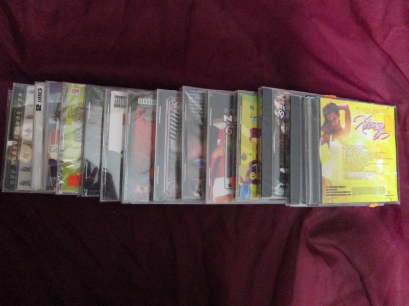 Lot of 14 music CDs. Various artis...