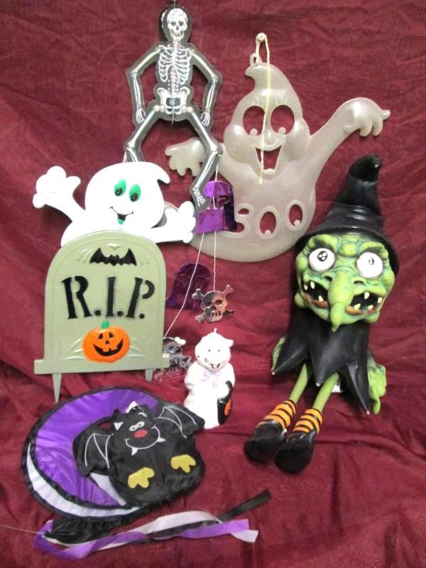 Miscellaneous Halloween dcor -candl...