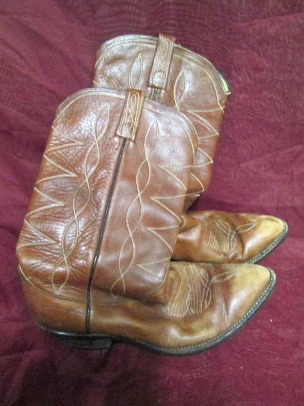 Pair of Dan Post oil resistant, non...
