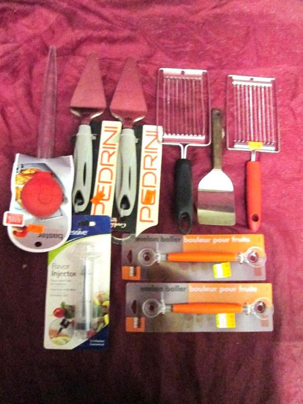 Lot of miscellaneous kitchen tools....