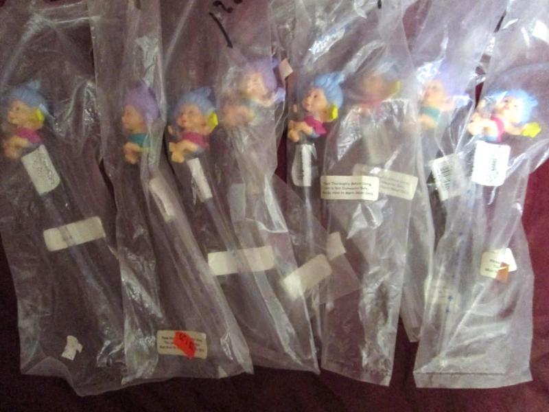 Lot of 8 Magic Troll Babies straws ...