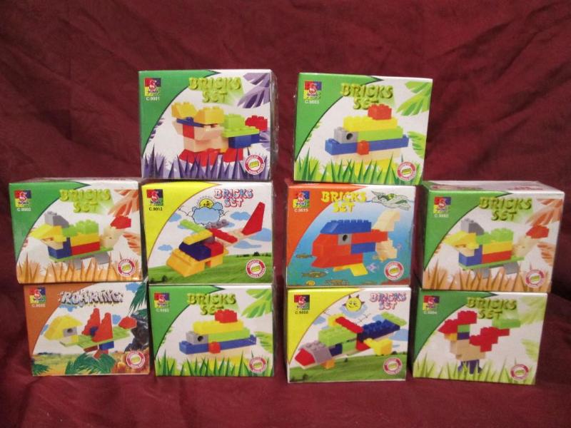 Lot of 10 Bricks Sets each a diff...
