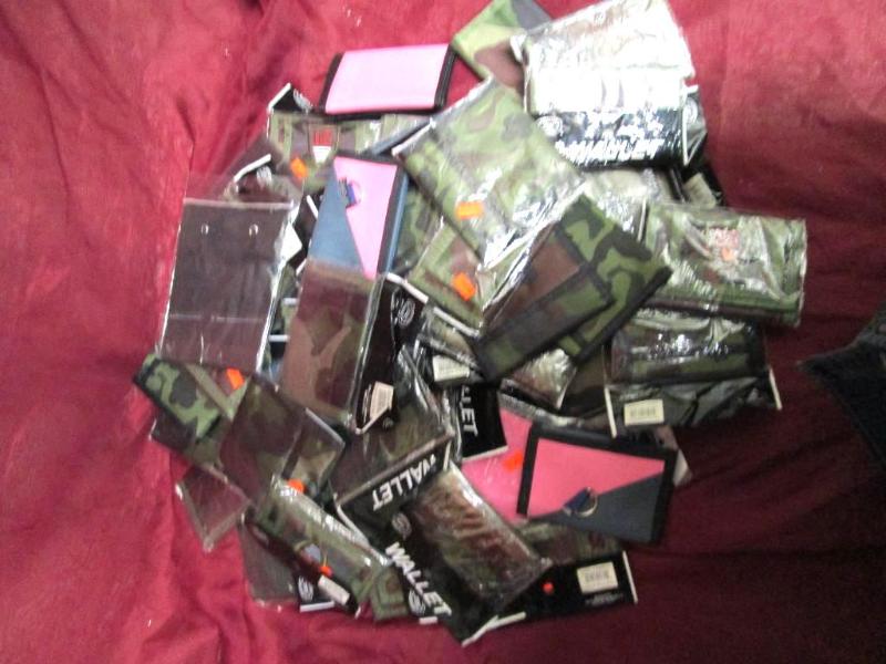 Lot of approximately 30 mens and wo...