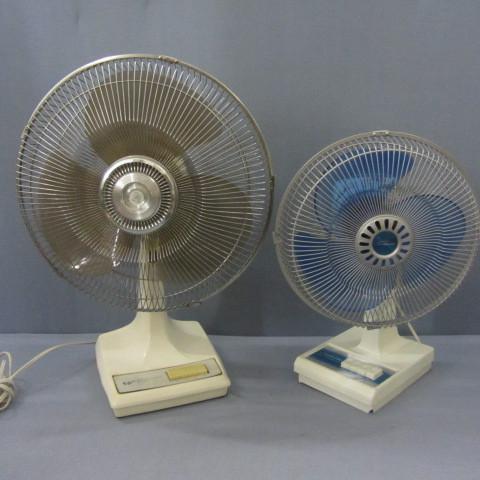 Oscillating 3-speed fans, 16&quot ...