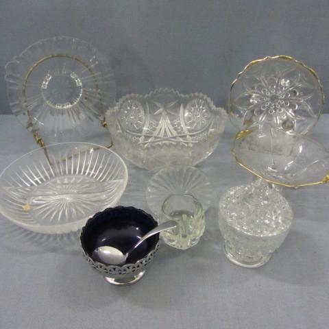 Lead crystal serving bowl, gold edg...