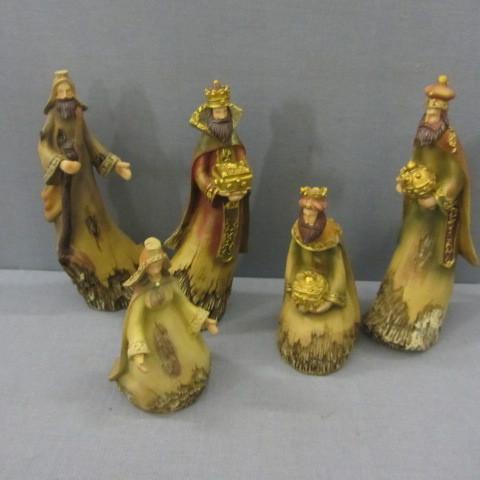 Whimsical nativity pieces, resin up...