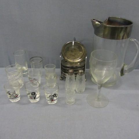Shot glasses with honey bees, zippe...