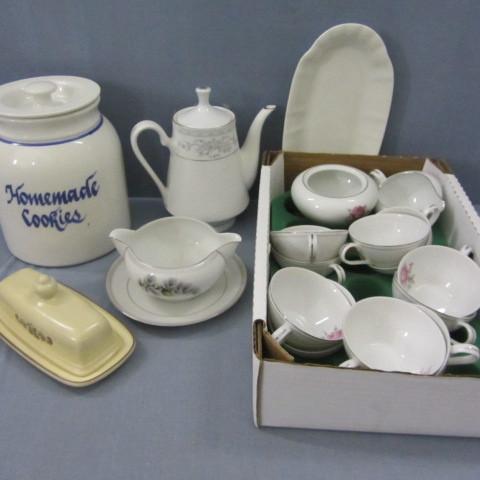 Cookie jar, coffee server, gravy bo...