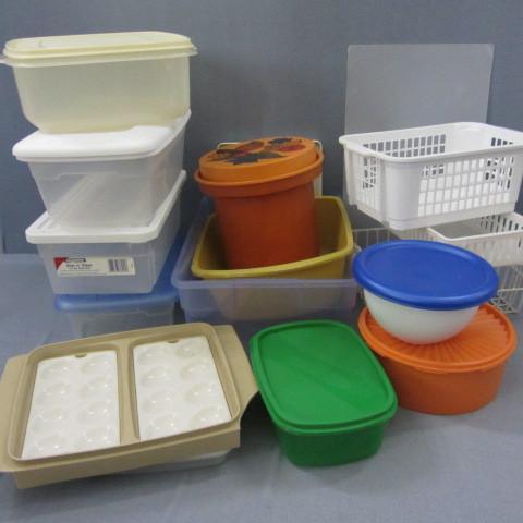 Storage containers Tupperware devi...