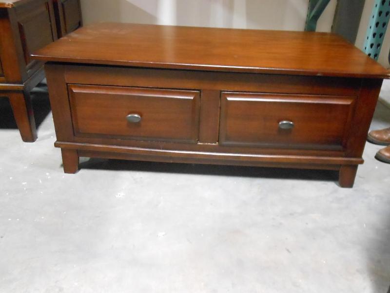 SIGNATURE DESIGN LIFT-TOP C...