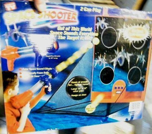 lot 12 image: Space Shooter Electronic Target Sho...
