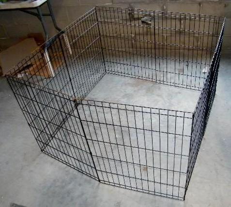 lot 179 image: Fully Collapsible Pet Gate Can use ...