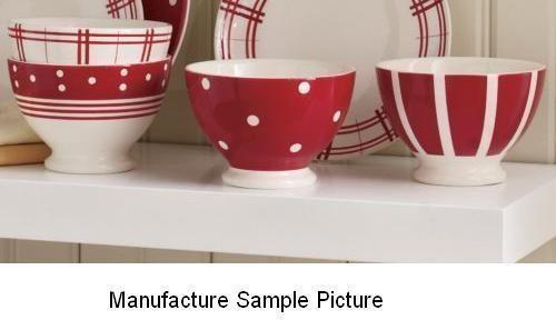 lot 196 image: Assorted 4 Kitchen Jumbo Bowls Red ...