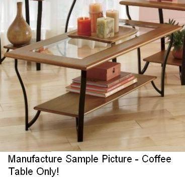 lot 4 image: Table with Glass Insert An appealin...