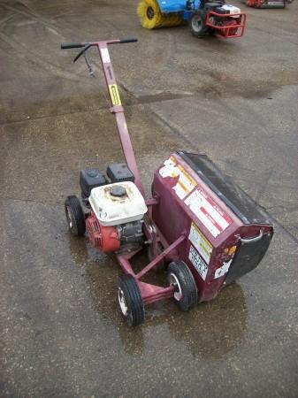 lot 8 image: Brown F-702 Trench Master T...