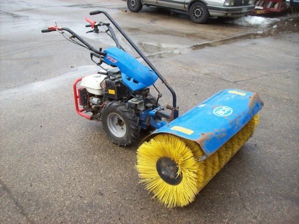 lot 9 image: BCS 722 Harvester Walk Behi...