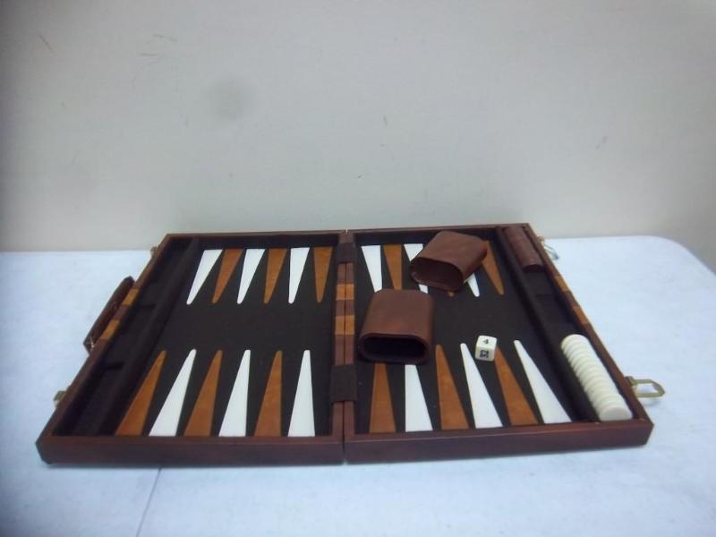 lot 138 image: Backgammon Game Set - No Dice...