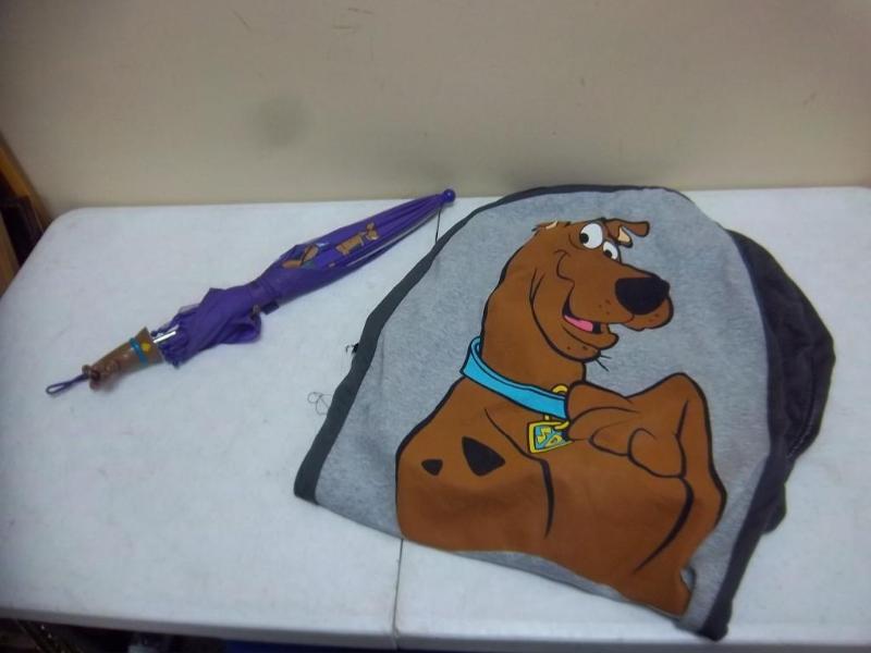lot 141 image: Scooby Doo Car Seat Cover And Umbre...