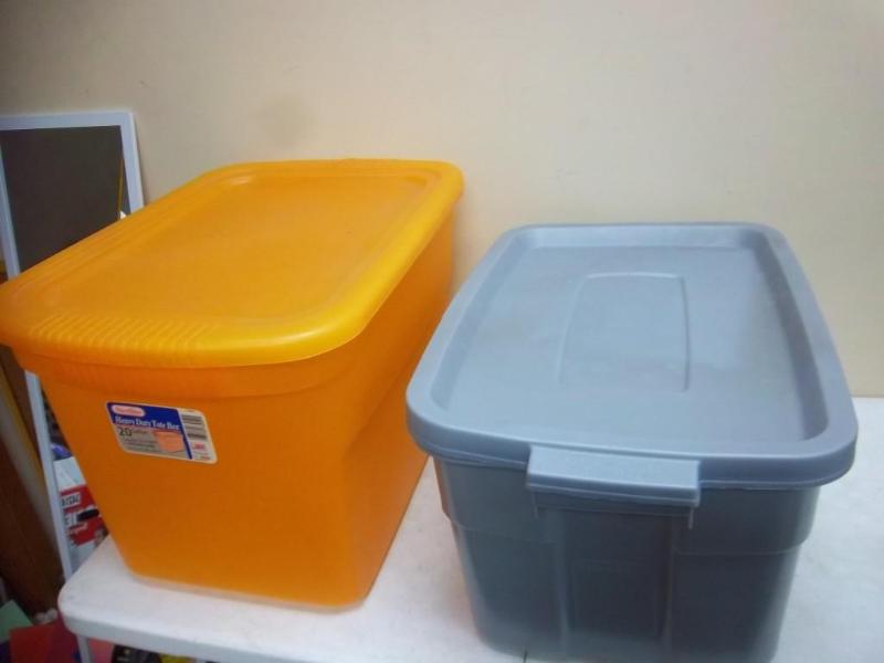 lot 153 image: Pair Of Storage Bins Yellow Gray...