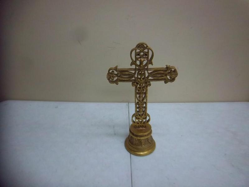 lot 185 image: Medium Sized Plaster Cross...