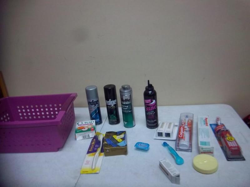 lot 205 image: Lot Of Tolietry Items...