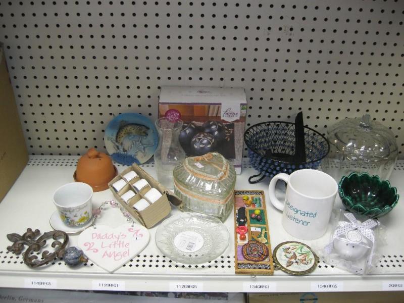 lot 233 image: Lot Of Decorative Items...