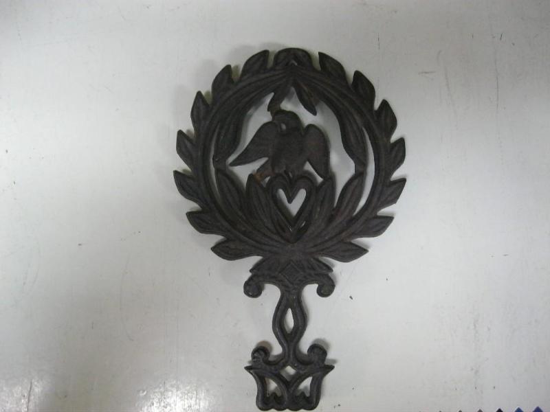 lot 234 image: Wilton Cast Eagle Trivet ...