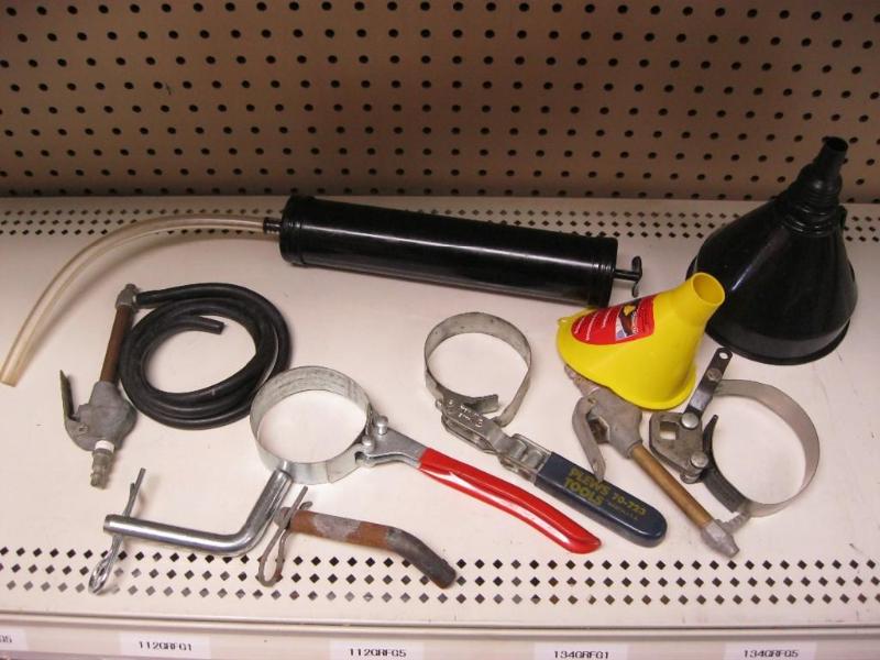 lot 52 image: Lot Of Tools...