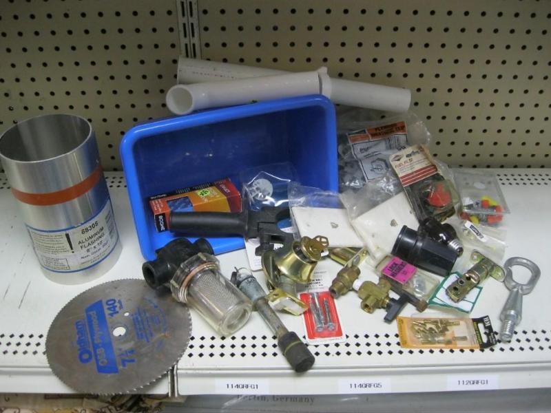 lot 61 image: Lot Of Hardware...