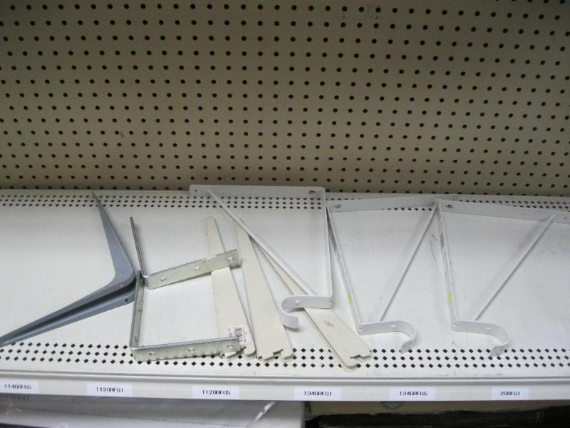 lot 63 image: Lot Of Wall Brackets...