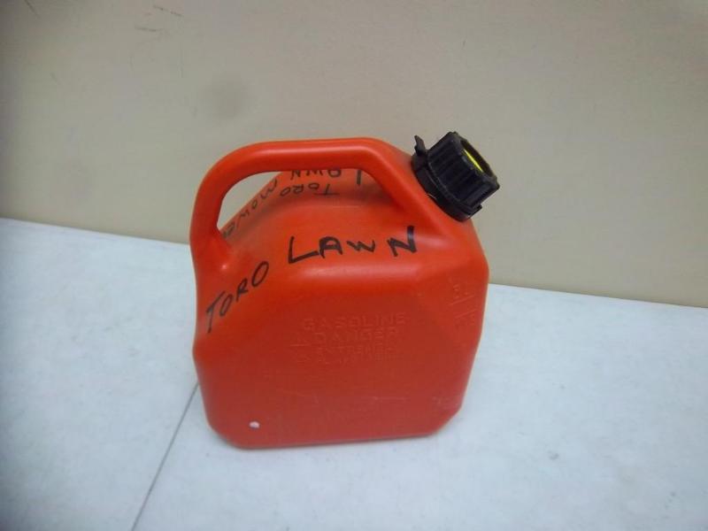 lot 67 image: 1 14 Gallon Gas Can...