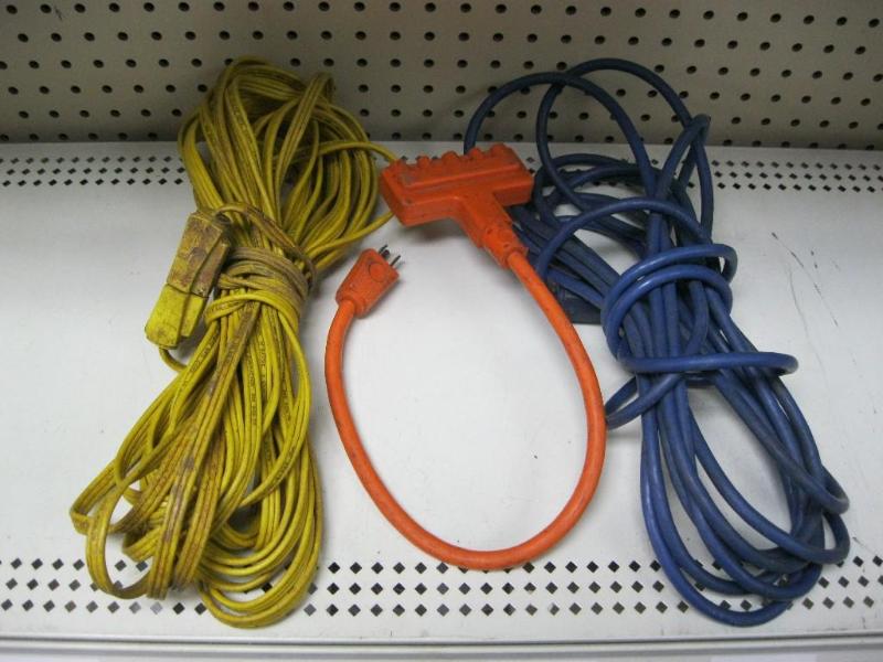 lot 75 image: Lot Of Extension Cords...