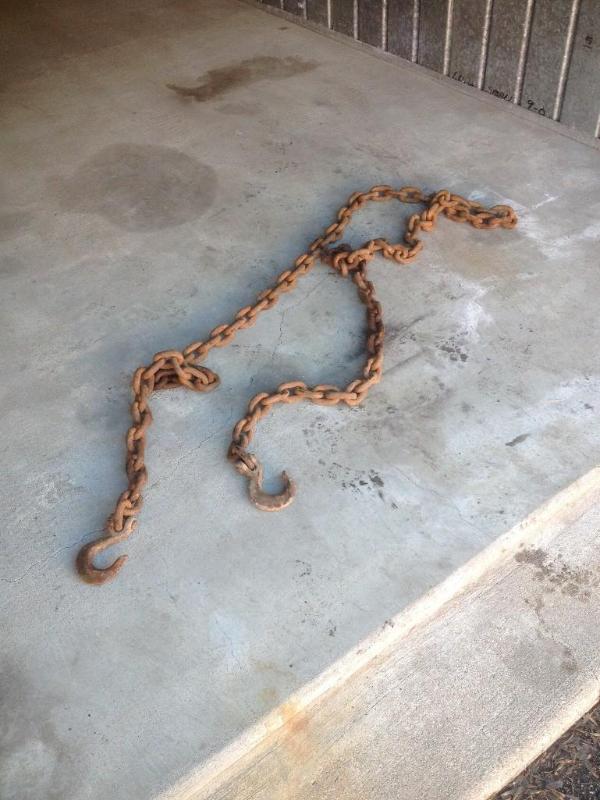 lot 78 image: Large Metal Tow Chain - Rust Tone...