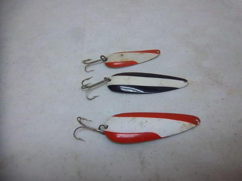 lot 85 image: Lot Of Vintage Fishing Lures -Lucky...
