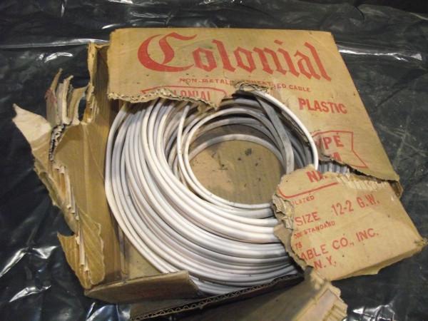 lot 104 image: Box Of Electrical Wire   Si...