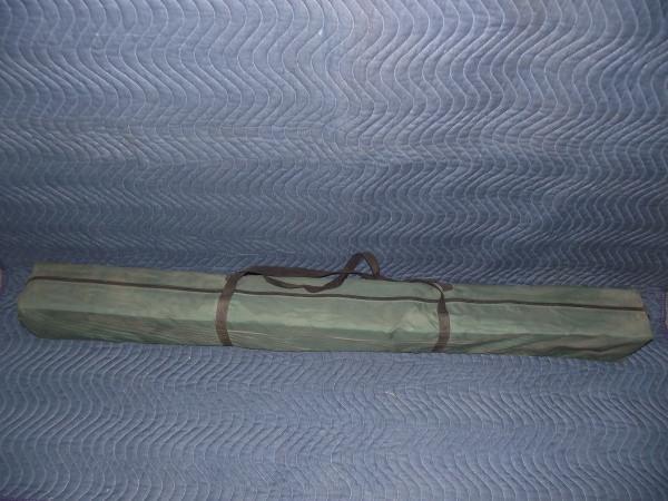 lot 17 image: Hammock   Comes with carryi...
