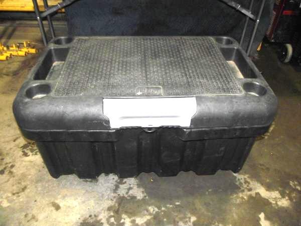 lot 53 image: Smart Bin Tool Box   Made o...