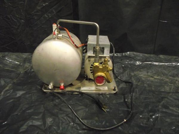 lot 97 image: Electric Motor With Tank   ...