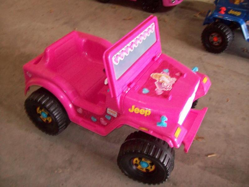 lot 23 image: Fisher Price Barbie Jeep -New...