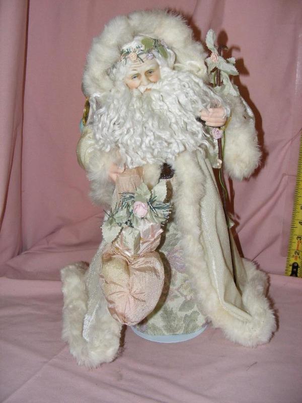 lot 142 image: Vintage Style Santa on stand...
