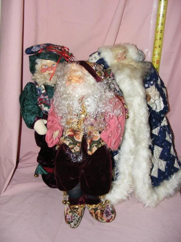 lot 150 image: Lot of Misc Santas...